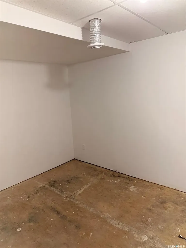 706 3rd Street E Shaunavon SK S0N 2M0