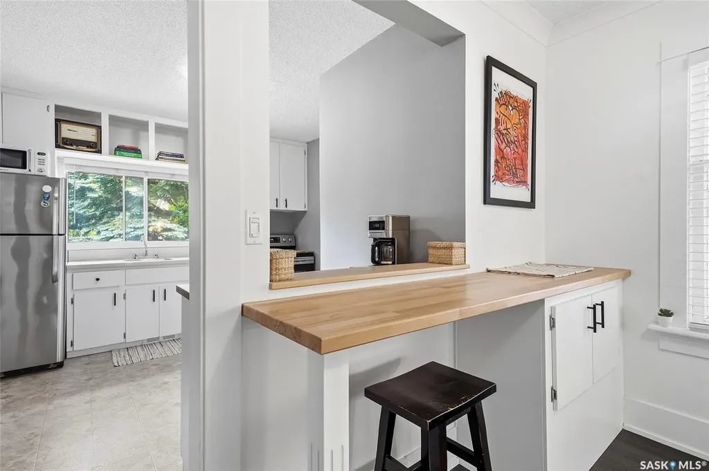 902 10th Street E Saskatoon SK S7H 0H5
