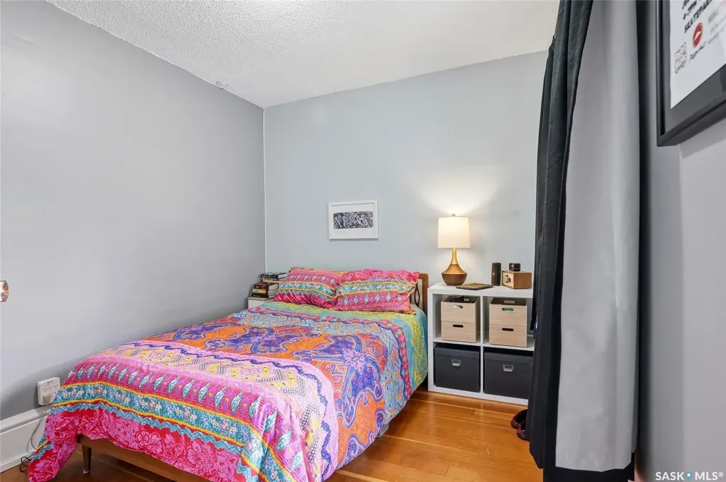 902 10th Street E Saskatoon SK S7H 0H5