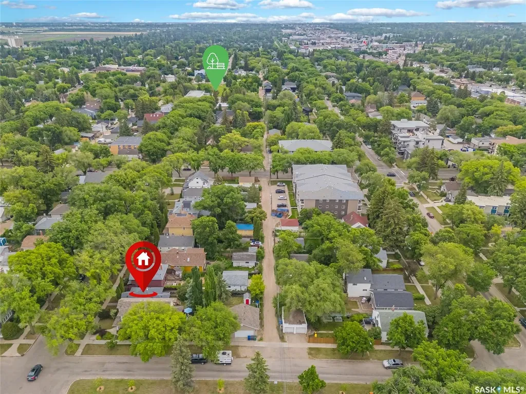 902 10th Street E Saskatoon SK S7H 0H5