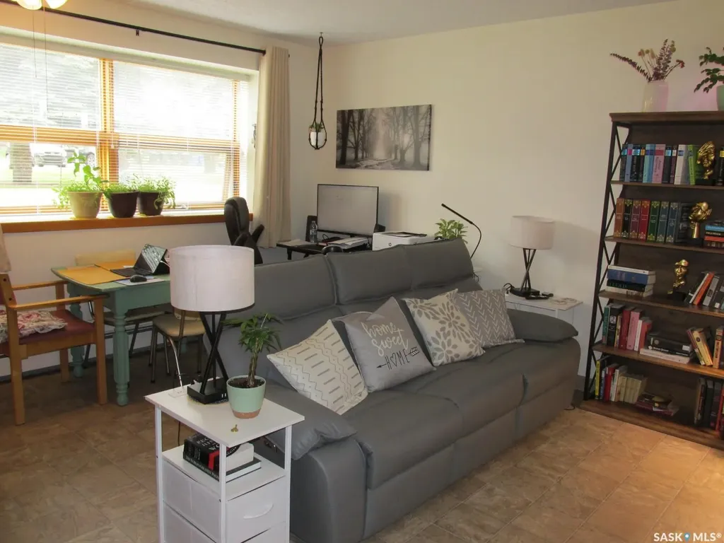 102 Manor Drive Nipawin SK S0E 1E0