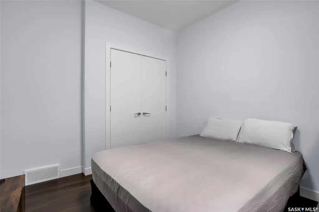 715 Bentley Manor Saskatoon SK S7L 6P2