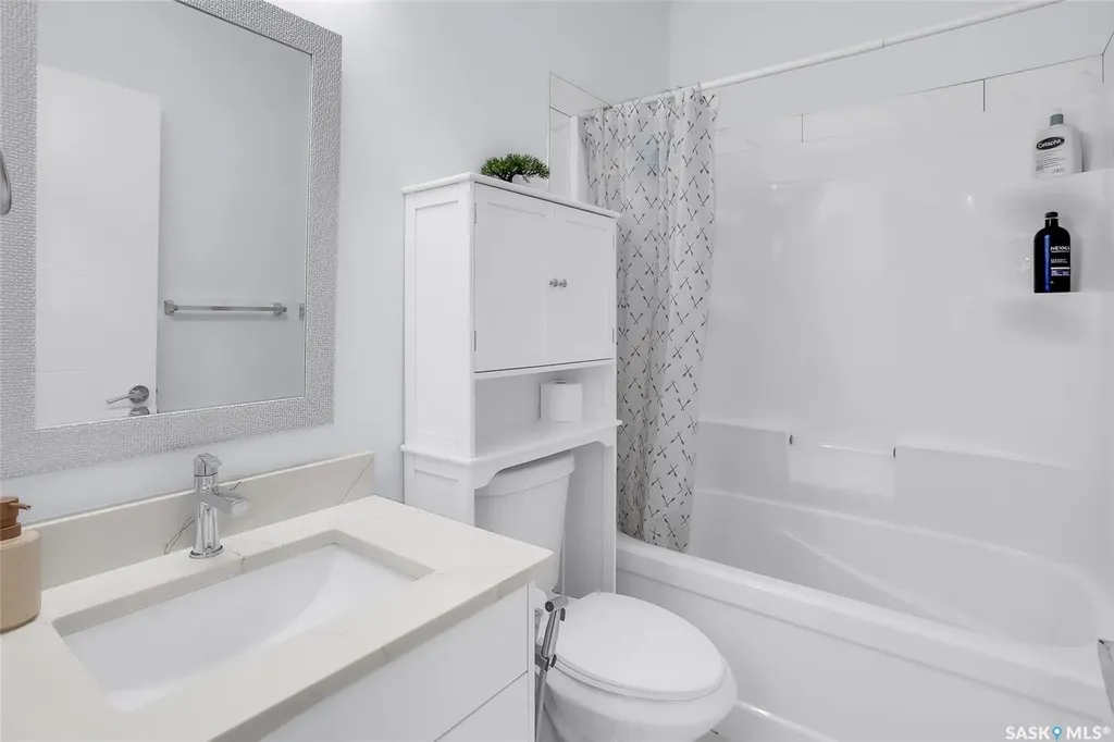 715 Bentley Manor Saskatoon SK S7L 6P2