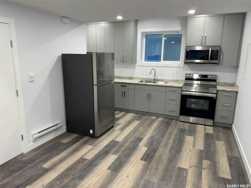715 Bentley Manor Saskatoon SK S7L 6P2