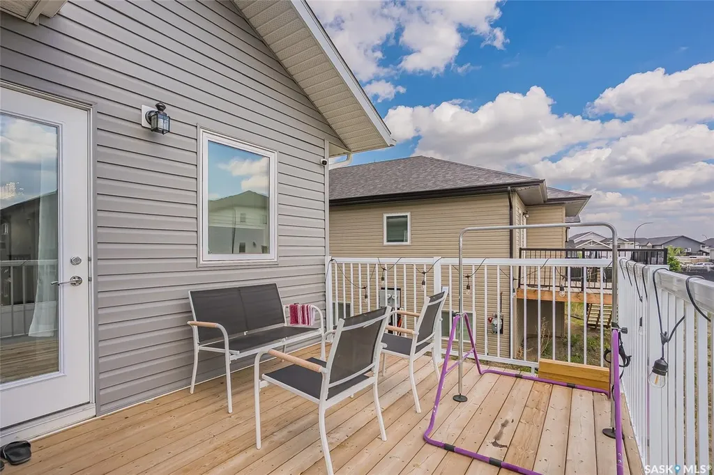 715 Bentley Manor Saskatoon SK S7L 6P2