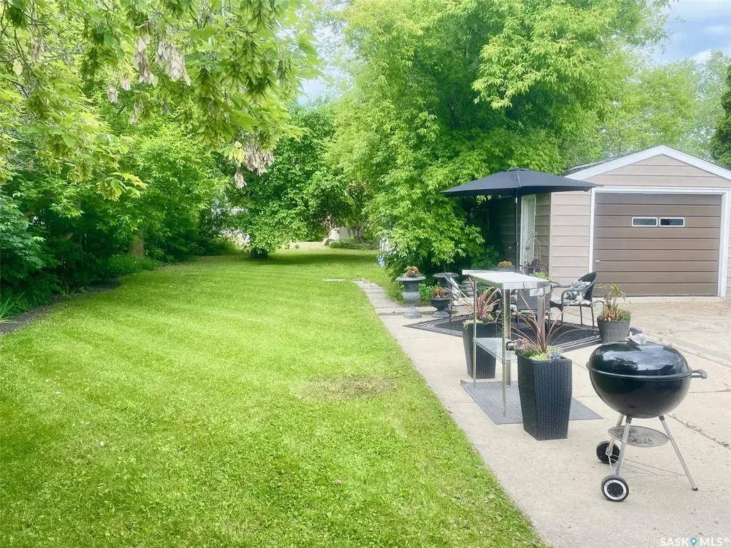 114 Gladstone Avenue S Yorkton SK S3N 2B5