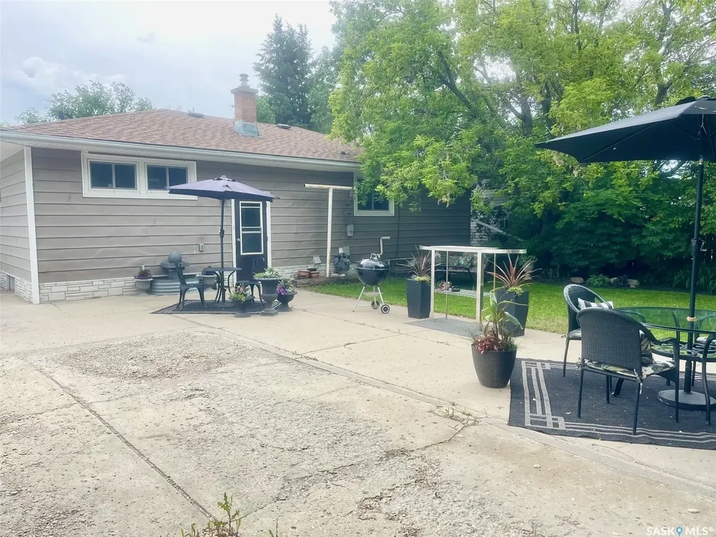 114 Gladstone Avenue S Yorkton SK S3N 2B5