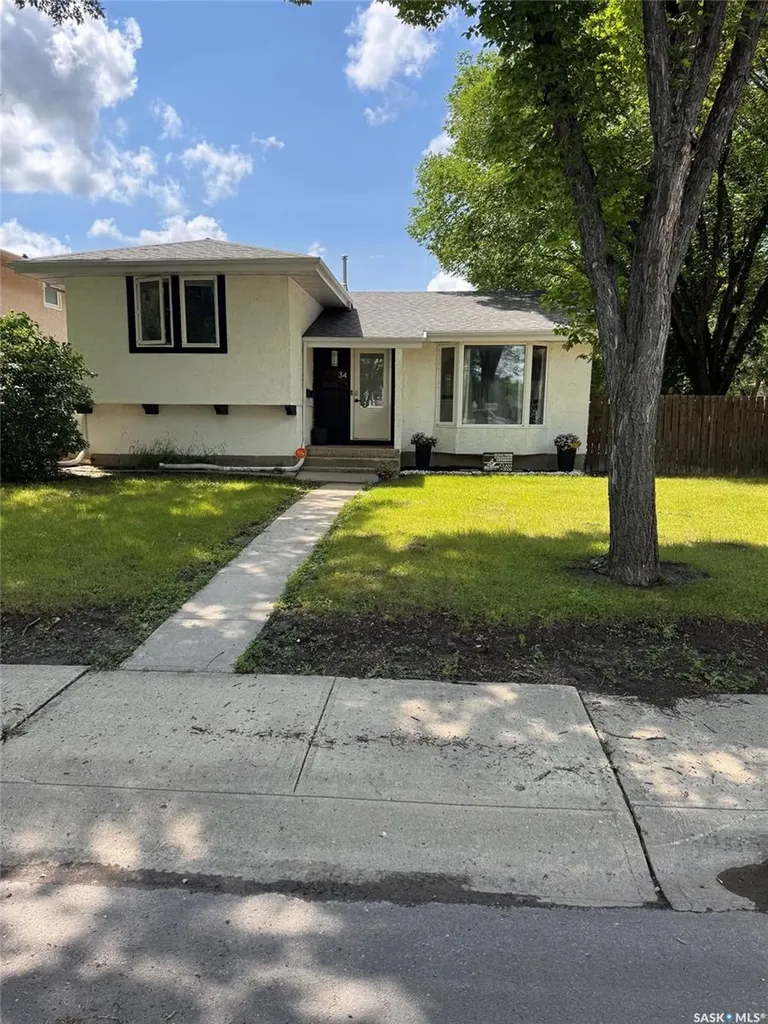 34 Wessel Bay Regina SK S4R 5K7