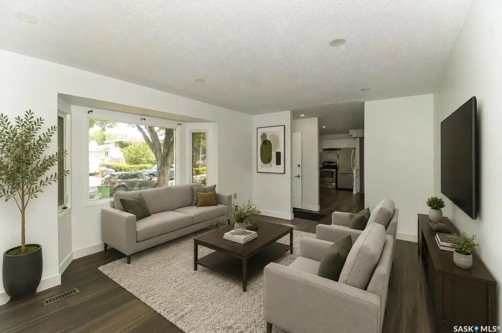 61 Bannister Avenue Regina SK S4R 5K8