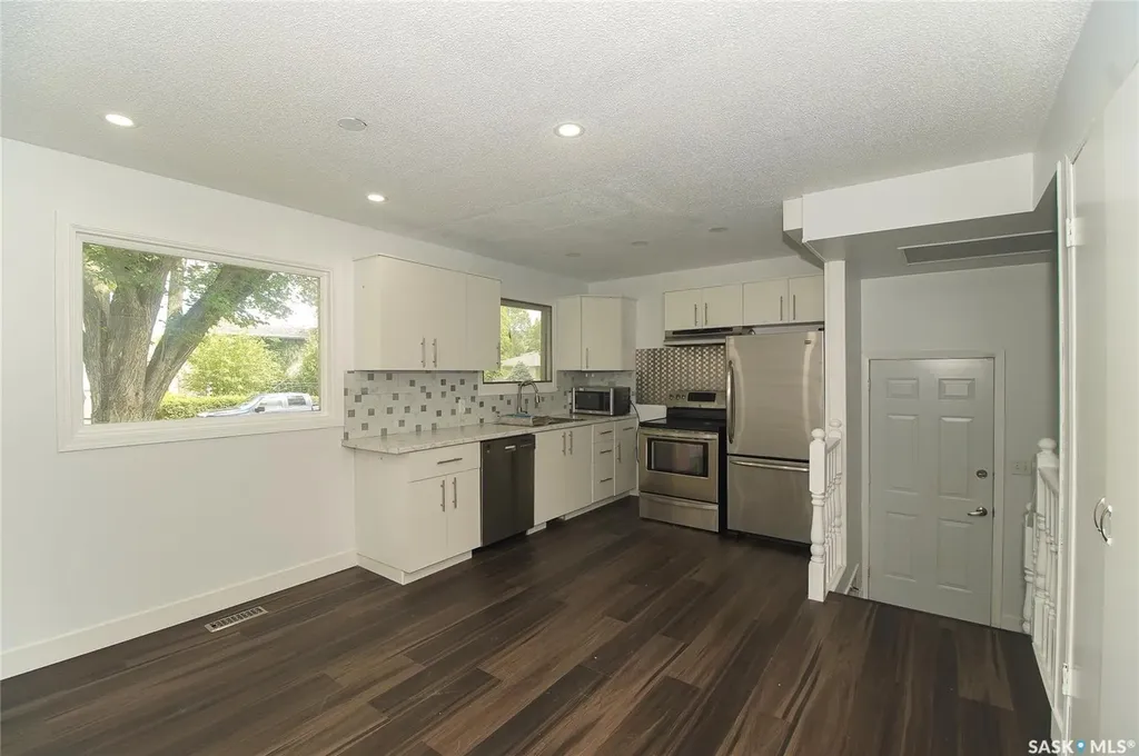 61 Bannister Avenue Regina SK S4R 5K8
