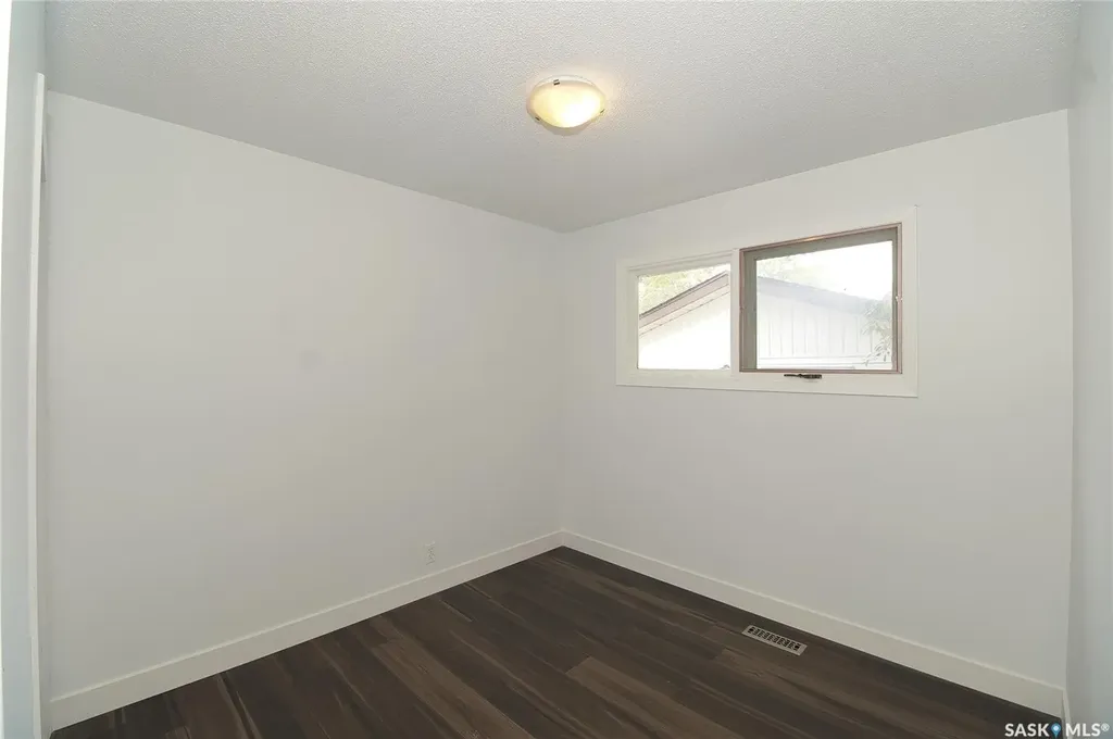 61 Bannister Avenue Regina SK S4R 5K8