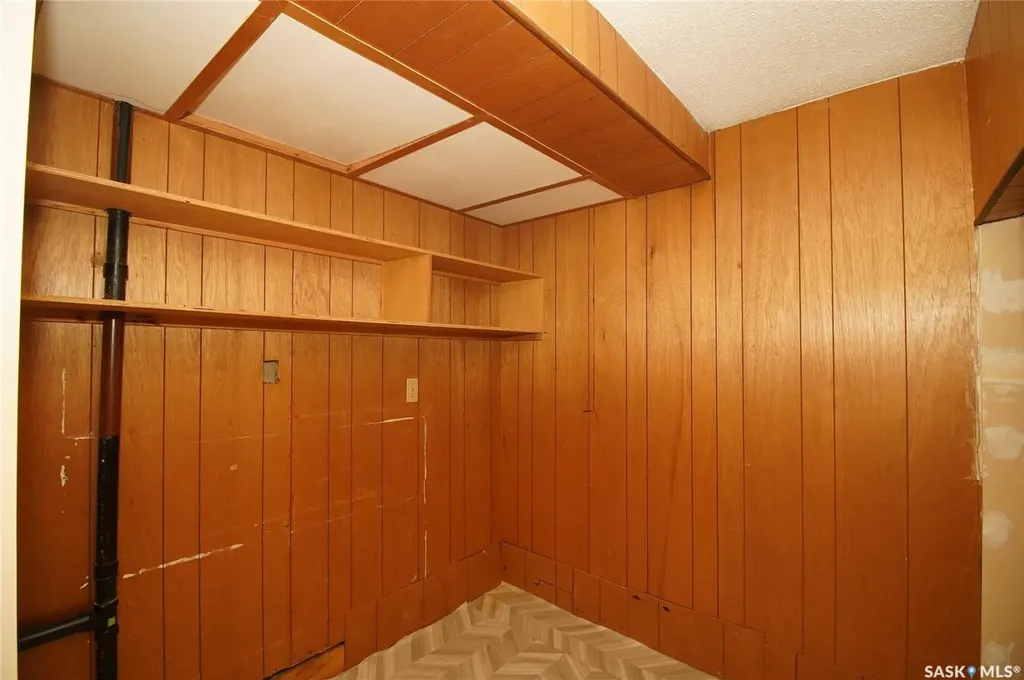 61 Bannister Avenue Regina SK S4R 5K8
