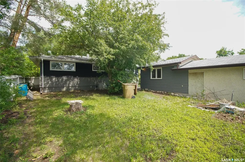 61 Bannister Avenue Regina SK S4R 5K8