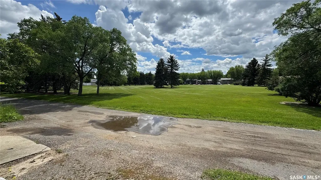 61 Bannister Avenue Regina SK S4R 5K8