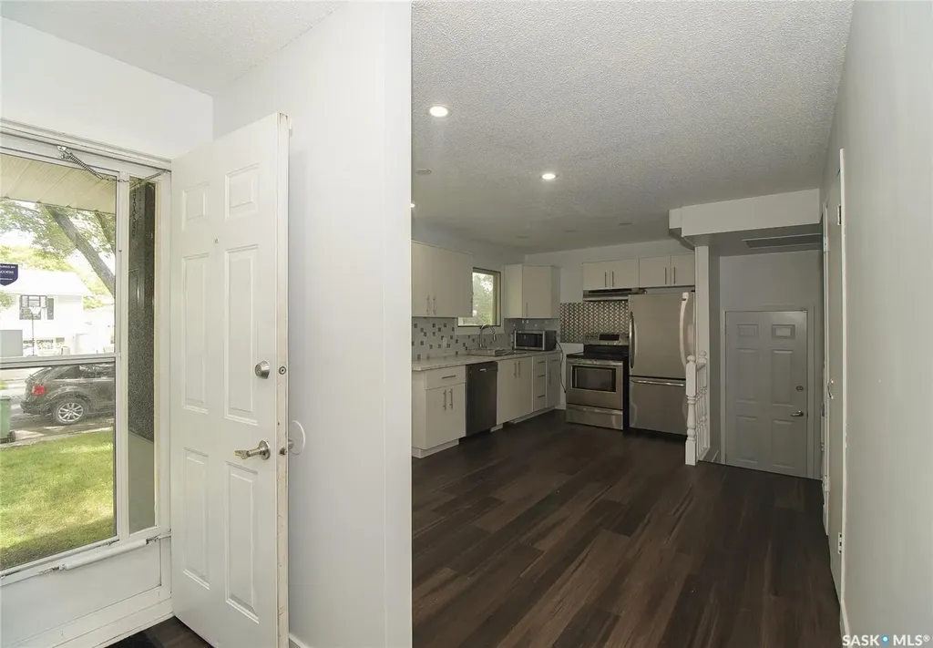 61 Bannister Avenue Regina SK S4R 5K8