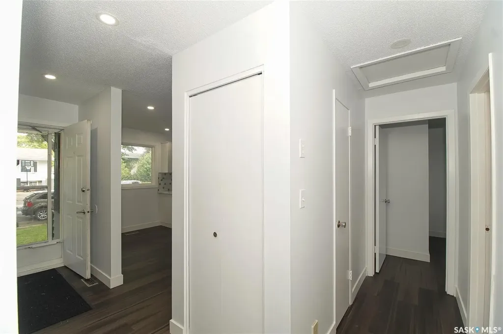 61 Bannister Avenue Regina SK S4R 5K8