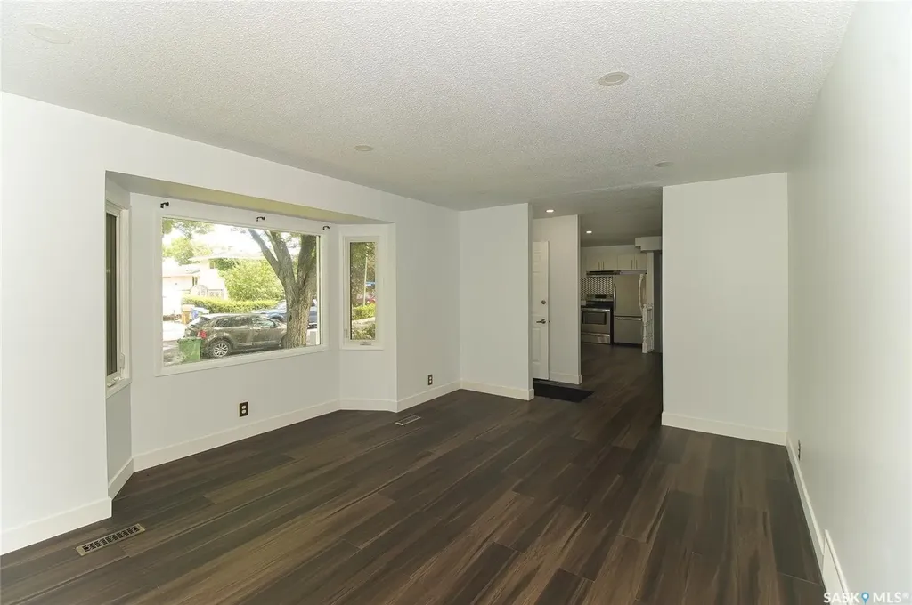 61 Bannister Avenue Regina SK S4R 5K8