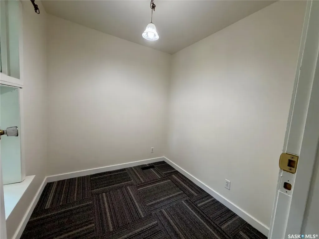 913 Stadacona Street W Moose Jaw SK S6H 2A9