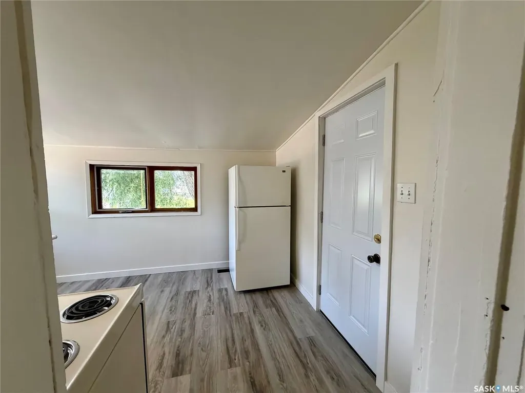913 Stadacona Street W Moose Jaw SK S6H 2A9