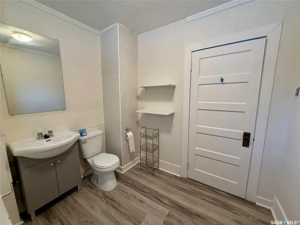 913 Stadacona Street W Moose Jaw SK S6H 2A9