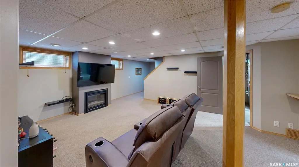 3503 Sandringham Road Regina SK S4V 3C8