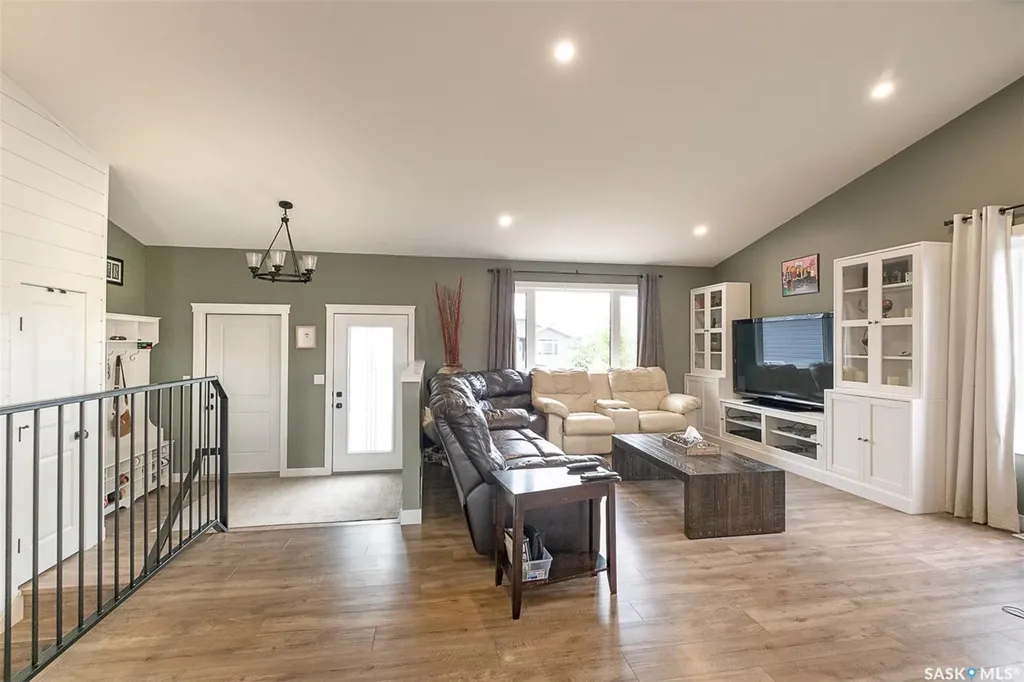 109 Poplar Road Mclean SK S0G 3E0