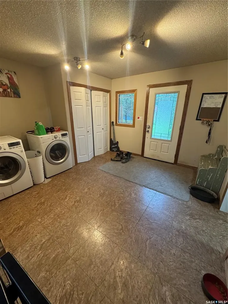 305 2nd Street N Spalding SK S0K 4C0