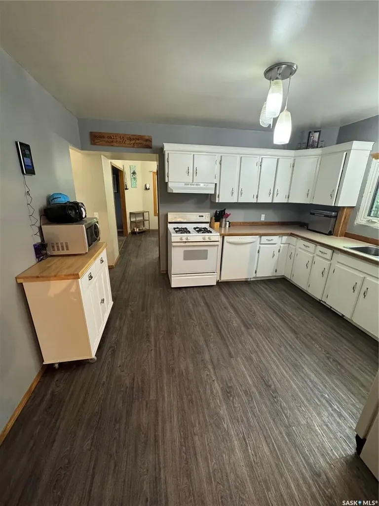 305 2nd Street N Spalding SK S0K 4C0