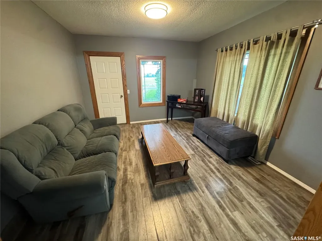 305 2nd Street N Spalding SK S0K 4C0