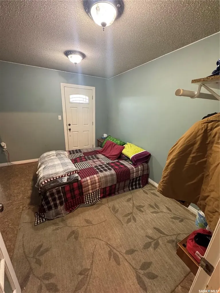 305 2nd Street N Spalding SK S0K 4C0