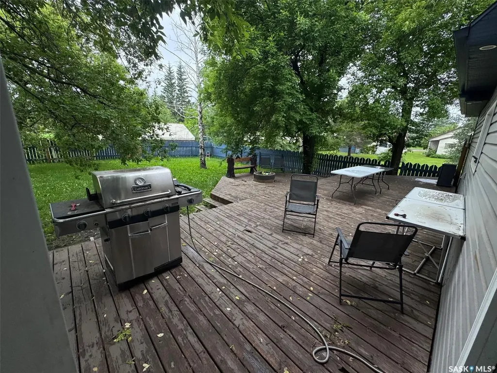 305 2nd Street N Spalding SK S0K 4C0