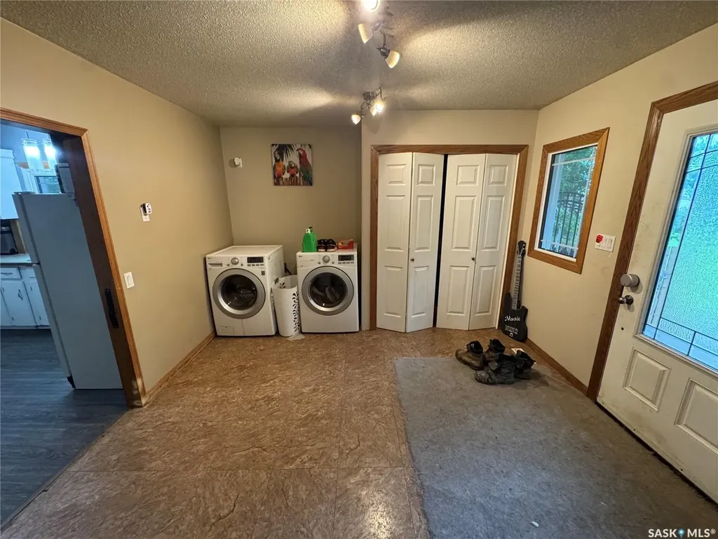 305 2nd Street N Spalding SK S0K 4C0