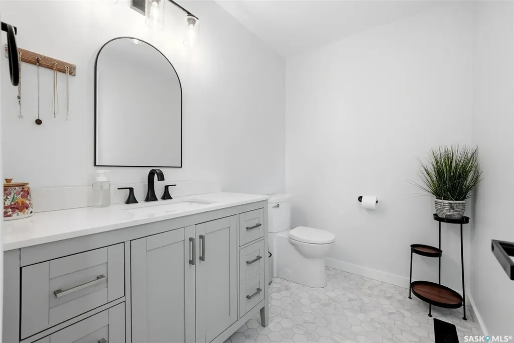 208 Habkirk Drive Regina SK S4S 2X8
