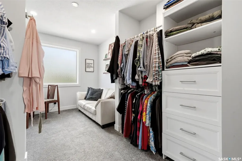 208 Habkirk Drive Regina SK S4S 2X8