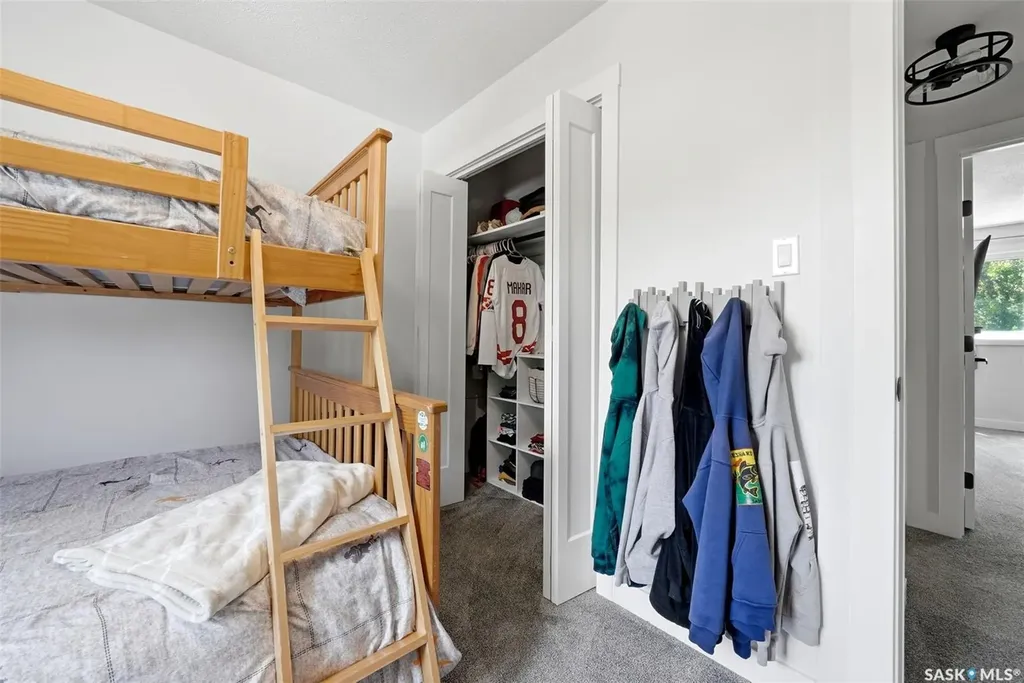 208 Habkirk Drive Regina SK S4S 2X8