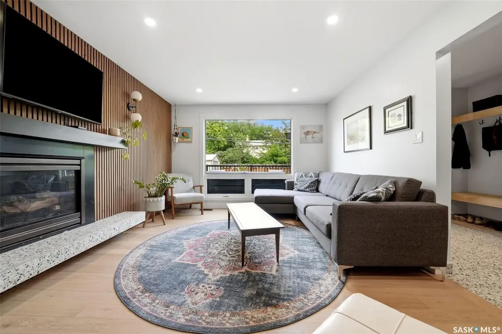 208 Habkirk Drive Regina SK S4S 2X8