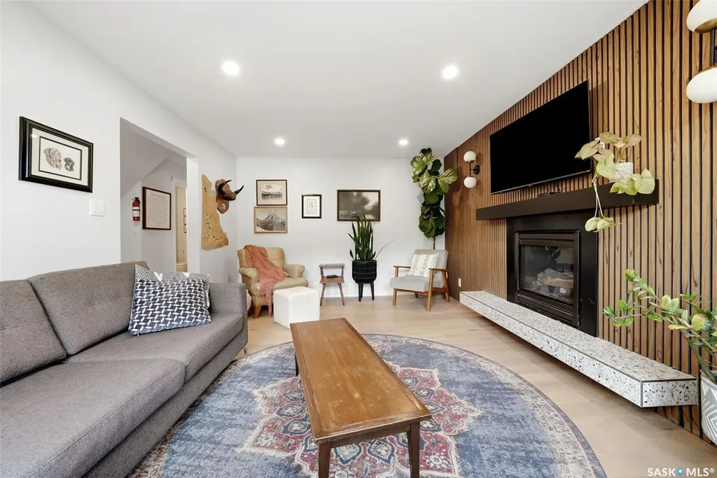 208 Habkirk Drive Regina SK S4S 2X8