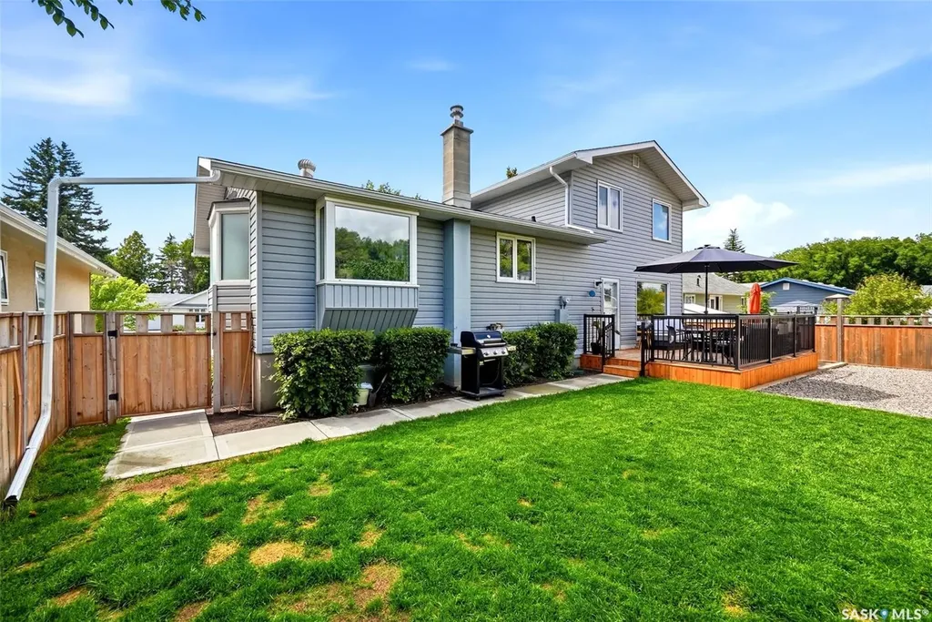 208 Habkirk Drive Regina SK S4S 2X8