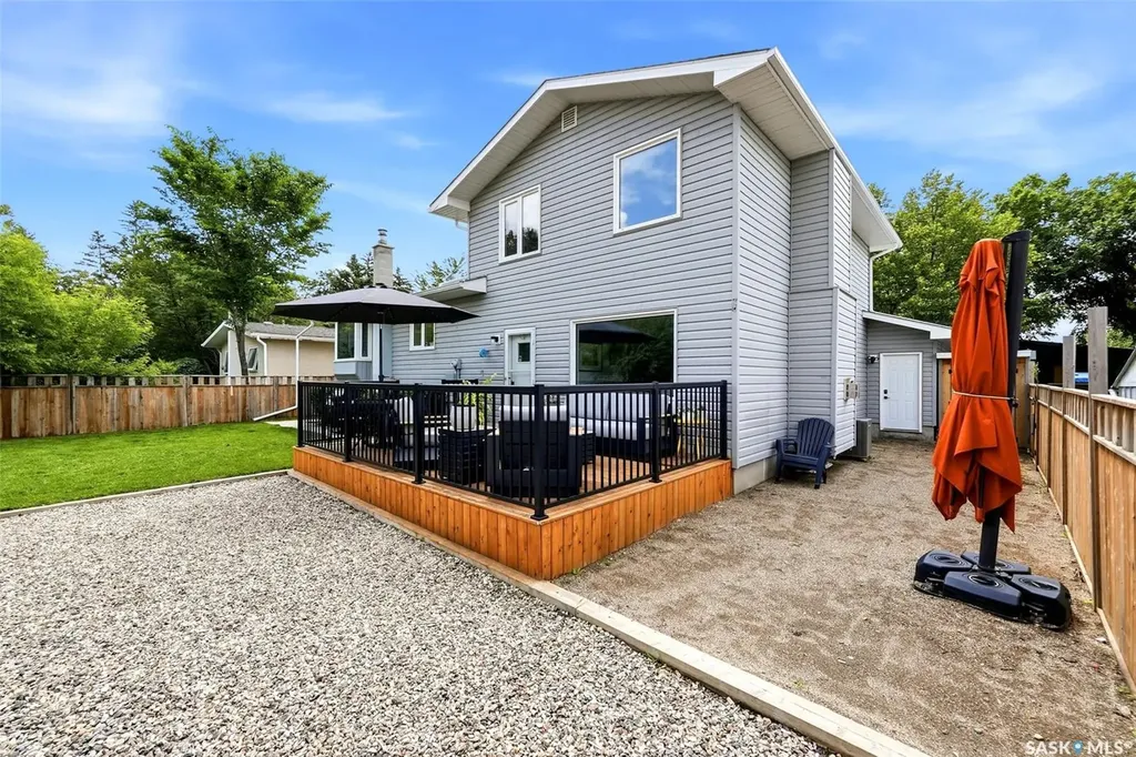 208 Habkirk Drive Regina SK S4S 2X8