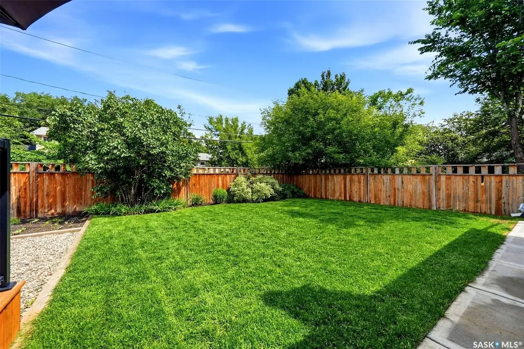 208 Habkirk Drive Regina SK S4S 2X8