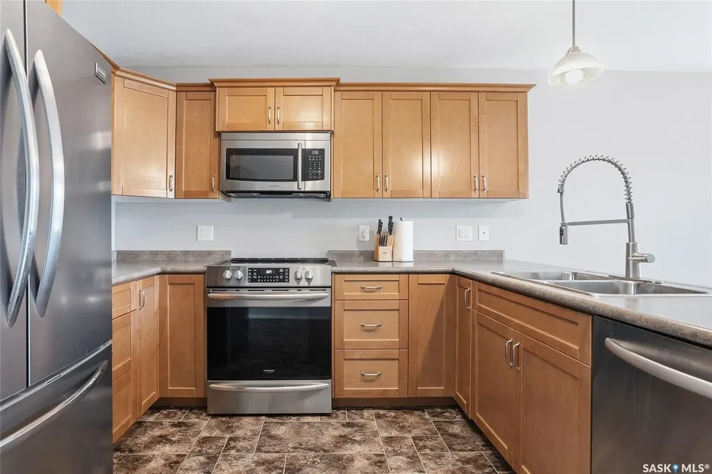 16 6th Avenue Langham SK S0K 2L0
