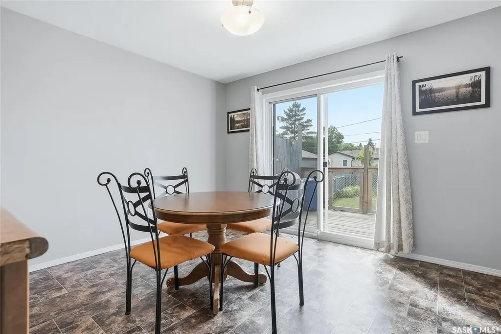 16 6th Avenue Langham SK S0K 2L0