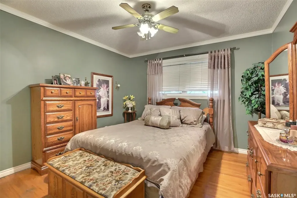 204 Rae Street Regina SK S4R 3L8