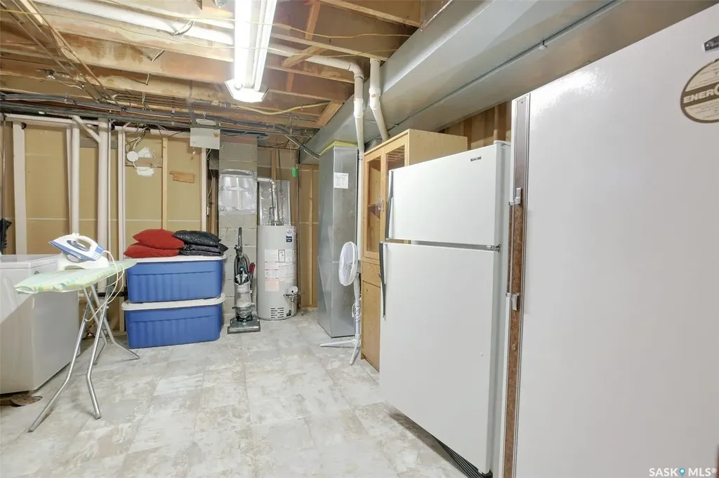 204 Rae Street Regina SK S4R 3L8