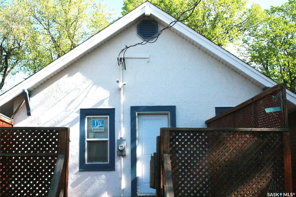 3007 Dewdney Avenue Regina SK S4T 0Y3