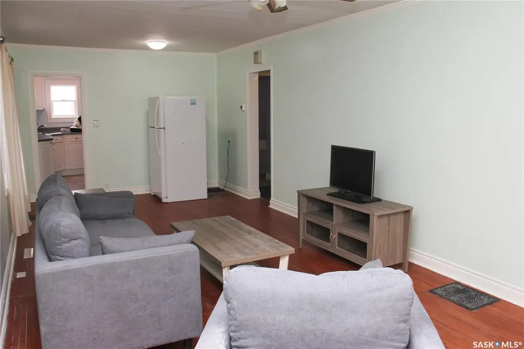 3007 Dewdney Avenue Regina SK S4T 0Y3