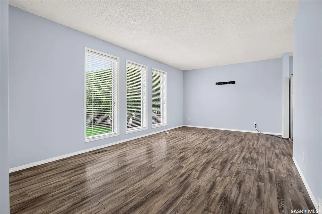 1329 Regal Crescent Moose Jaw SK S6H 7S1