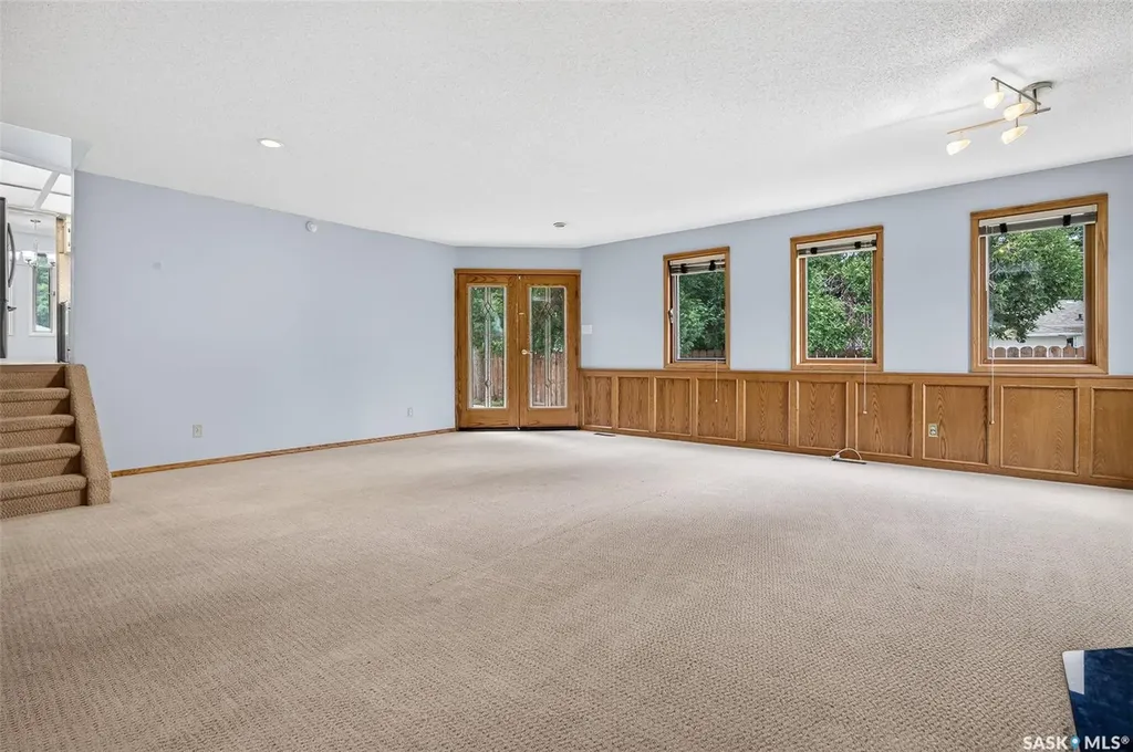 1329 Regal Crescent Moose Jaw SK S6H 7S1