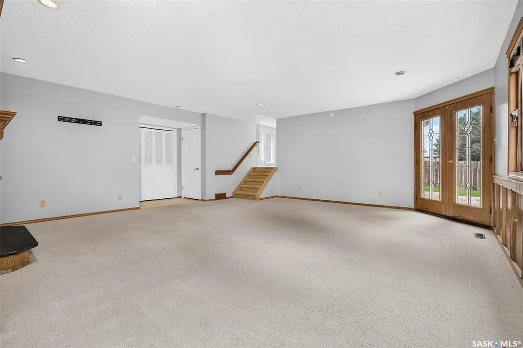1329 Regal Crescent Moose Jaw SK S6H 7S1