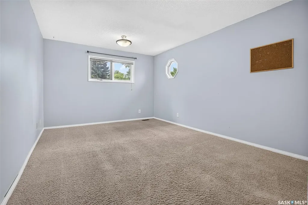 1329 Regal Crescent Moose Jaw SK S6H 7S1